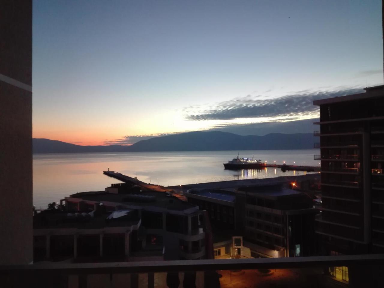 Guidus Apartment فلورا المظهر الخارجي الصورة